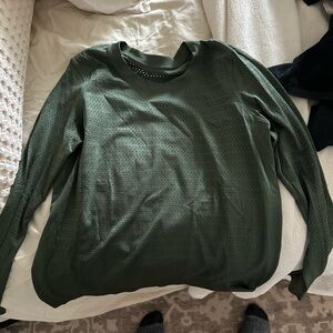 Lululemon long sleeve size 8